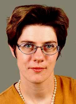 Portraitfoto Annegret Kramp-Karrenbauer