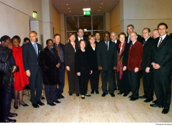 Gruppenfoto der Parlamentariergruppe und Gästen