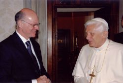 Bundestagspräsident Lammert und Papst Benedikt XVI.