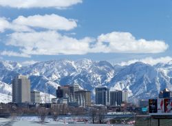 Mormon Temple und Skyline von Salt Lake City, Utah, USA