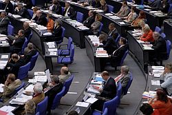 Foto: Abgeordnete im Plenum