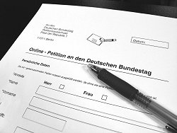 Formular für eine Online-Petition auf dem Postwege