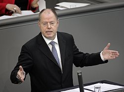 Die Sitzung am Freitag beginnt mit der Regierungserklärung von Bundesfinanzminister Peer Steinbrück (SPD).