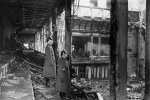 Der abgebrannte Plenarsitzungssaal des Reichstags am 28. Februar 1933 - Klick vergrößert Foto
