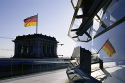 Bundesflagge auf dem Reichstagsgebäude