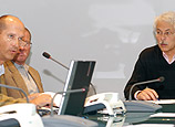 12:15 ARD: ?Wie sieht?s aus?? - Chefredakteur Thomas Roth (rechts) und die Redakteure bei der Redaktionskonferenz.
