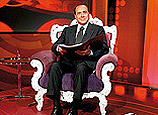 Mediale Audienz: Silvio Berlusconi in einer TV-Sendung im Rahmen des italienischen Wahlkampfs im April 2006.