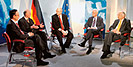 Bild: Diskussionsrunde anlässlich der Eröffnung des Verbindungsbüros des Deutschen Bundestages in Brüssel.