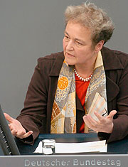 Herta Däubler-Gmelin (SPD), Vorsitzende des Ausschusses für Menschenrechte und humanitäre Hilfe.