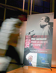 Sacharow-Preis für geistige Freiheit 2006 für den weißrussischen Oppositionsführer Milinkewitsch.
