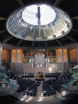 Der neue Plenarsaal im umgebauten reichstagsgebäude