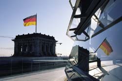 Der Bundestag und seine Flaggen.