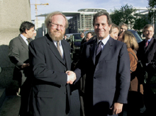 Wolfgang Thierse und Jean-Louis Debré bei einem Treffen in Berlin im Oktober 2002