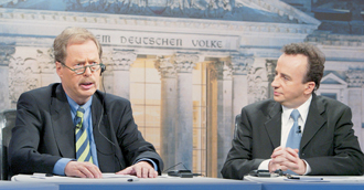 Die Moderatoren Sönke Petersen und Pierre Gratien