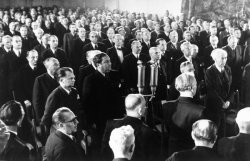 Fotografie, 1949: Schlusssitzung des Parlamentarischen Rates