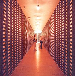 Christian Boltanski: "Archiv der Deutschen Abgeordneten" von 1999
