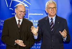 Foto: Bundestagspräsident Norbert Lammert (links) und der Präsident des Europäischen Parlaments Hans-Gert Pöttering