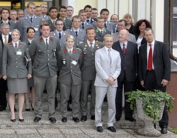 Gruppenfoto vom ersten deutsch-österreichischer Soldatenworkshop, Klick vergrößert Bild