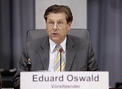 Vorsitzender Eduard Oswald (CDU/CSU), Klick vergrößert Bild