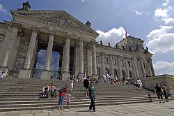 Westportal des Reichstagsgebäudes