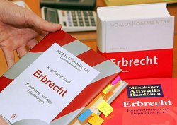 Bücher über Erbrecht, Klick vergrößert Bild