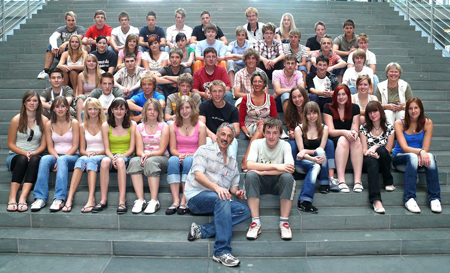 Der Abschlussjahrgang der Realschule Loßburg, begleitet von Brunhilde Tisler, Bernd Todt und Bernd Uhrig zu Besuch bei der SPD-Bundestagsabgeordneten Renate Gradistanac in Berlin. Privatbild