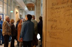 Besuchergruppe im Reichstagsgebäude