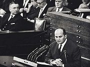 Rainer Barzel, Vorsitzender der CDU/CSU-Bundestagsfraktion, Klick öffnet Fotogalerie