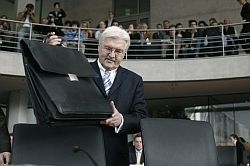 29.03.2007 - Dr. Frank-Walter Steinmeier, SPD, Bundesminister des Auswärtigen, vor dem 1. Untersuchungsausschuss, Klick vergrößert Bild