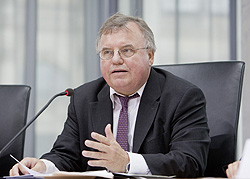 Vorsitzender Gerald Weiß (CDU/CSU), Klick vergrößert Bild