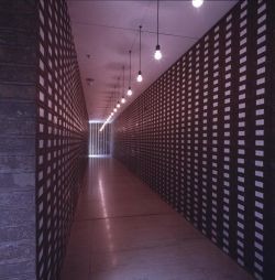 Christian Boltanski: "Archiv der Deutschen Abgeordneten" von 1999