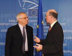 Josep Borrell Fontelles (li) und Norbert Lammert