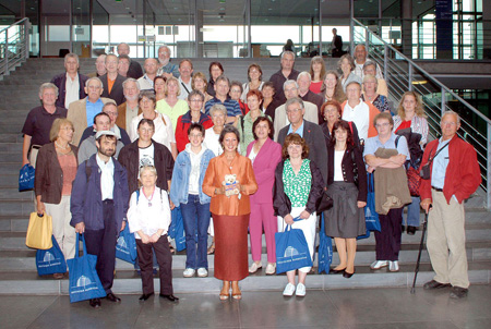 Gruppenbild mit Gradistanac - eine 50köpfige Reisegruppe aus dem Landkreis Calw war auf Einladung der SPD-Bundestagsabgeordneten in Berlin. Privatbild