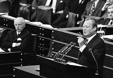 10.05.1972: Bundeskanzler Willy Brandt (r.)