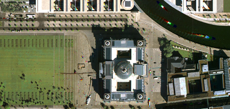 Das Reichstagsgebäude aus der Vogelperspektive