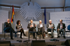 Podiumsdiskussion 'Kulturnation – zwischen Vision und Wirklichkeit' (von links): Peter Spuhler, Mely Kiyak, Hans-Joachim Otto, Joachim Knuth, Heinz Rudolf Kunze und Corny Littmann