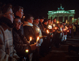 Demonstration gegen Fremdenfeindlichkeit in Berlin 1992