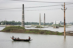 Hochwasser in Bangladesch, Klick vergrößert Bild