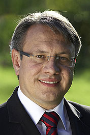 Dr . Georg Nüßlein