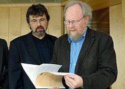 Vorsitzender des Beirats, René Röspel (SPD) und Bundestagsvizepräsident Wolfgang Thierse, Klick vergrößert Bild