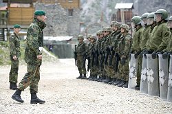 Bundeswehrsoldaten im Kosovo, April 2008