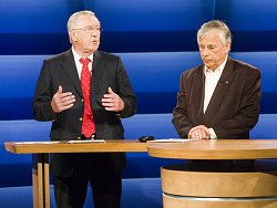 Peter Rauen, CDU/CSU (links) und Werner Dreibus, DIE LINKE. im Studio des Parlamentsfernsehens