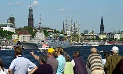 Hamburger Hafen und Innenstadt, Klick vergrößert Bild