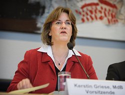 Kerstin Griese (SPD), Vorsitzende des Familienausschusses, Klick vergrößert Bild