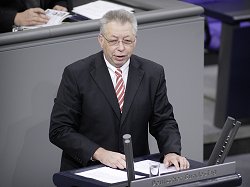 Parlamentarischer Staatssekretär Klaus Brandner (SPD), Klick vergrößert Bild