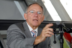 Bundesinnenminister Dr. Wolfgang Schäuble (CDU/CSU) hält eine Rede beim Empfang des Sportausschusses.
