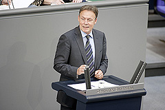 Erster Redner: Thomas Oppermann (SPD)