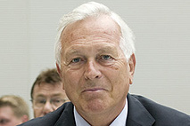Bernd Schmidbauer