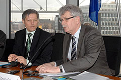 Hans Michael Goldmann, (re), FDP, und EU-Agrarkommissar für Landwirtschaft und ländliche Entwicklung, Dr. Dacian Cioloş, (2.v.re),