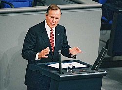 George Bush senior während seiner Rede vor dem Deutschen Bundestag, Klick vergrößert Bild